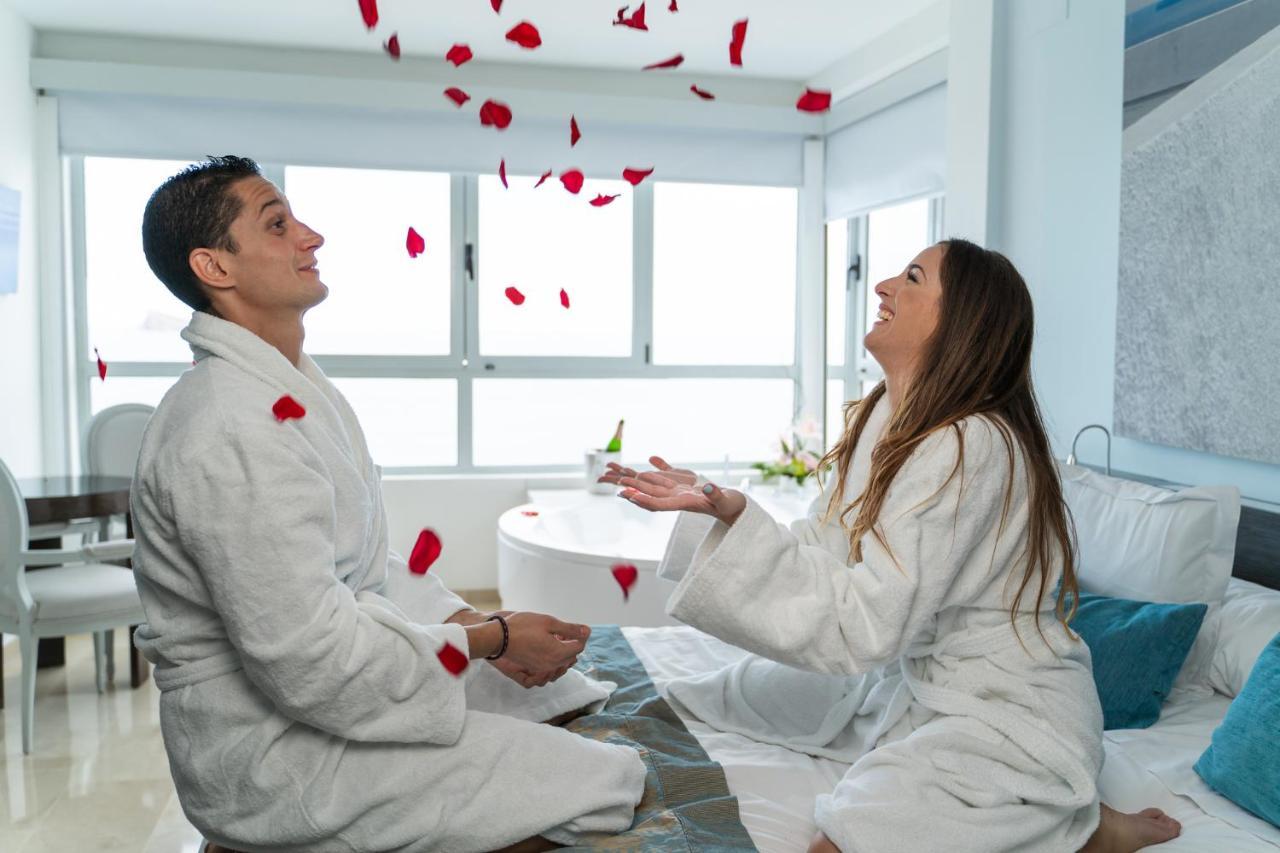 Double or Twin Room Spa Bath Sea View