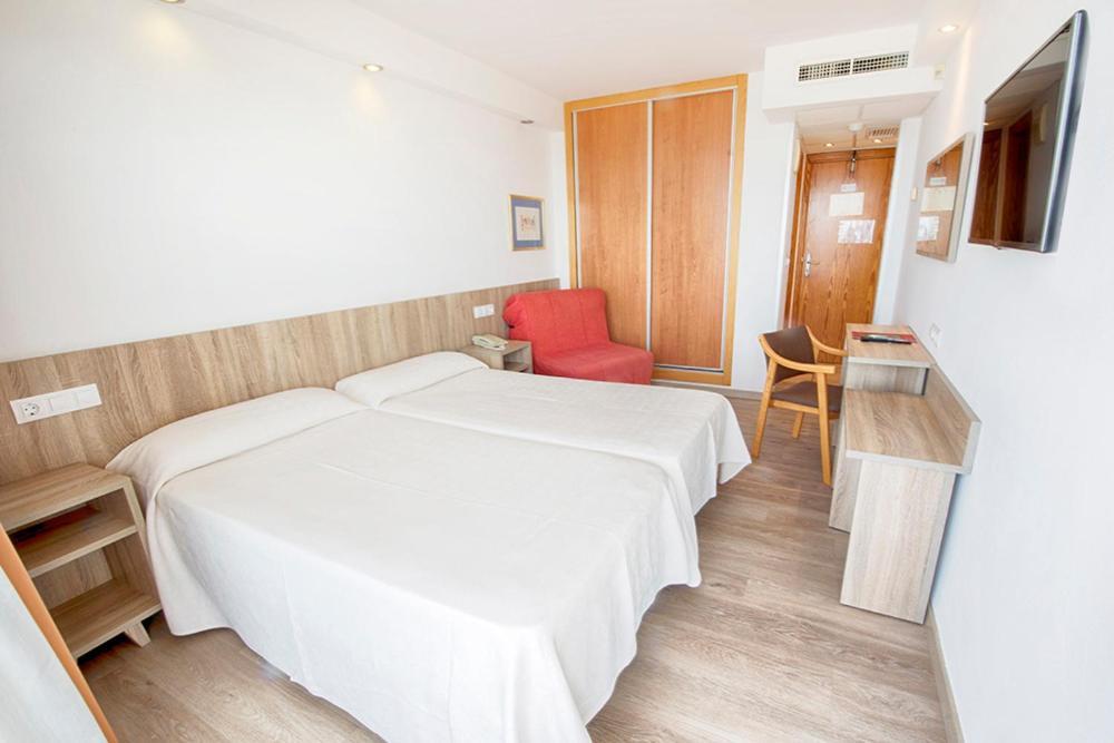 Double or Twin Room Sea View
