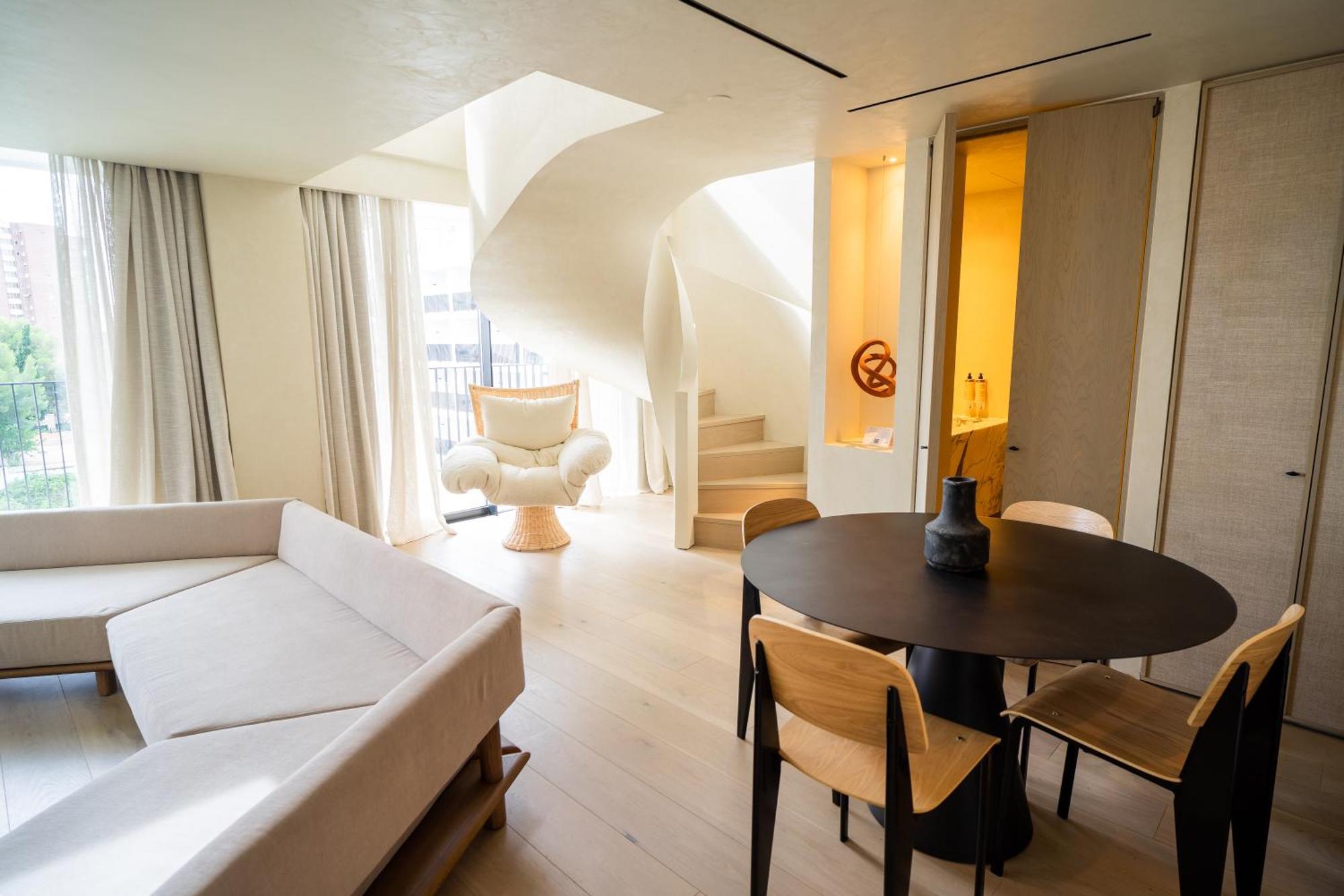 King Duplex with Big Terrace,1431894016:JPEG