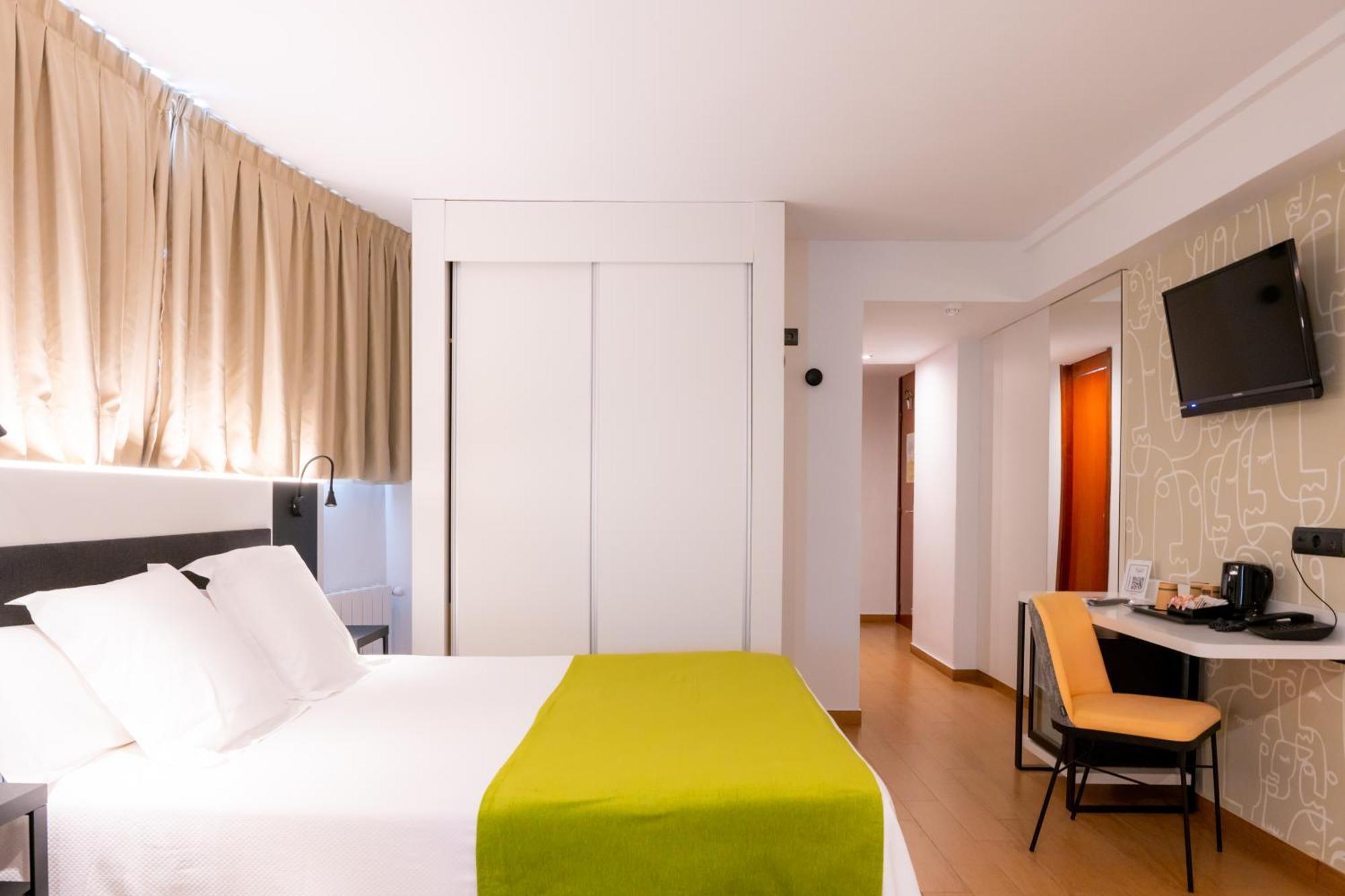Single Room Balcony,1553277487:JPEG