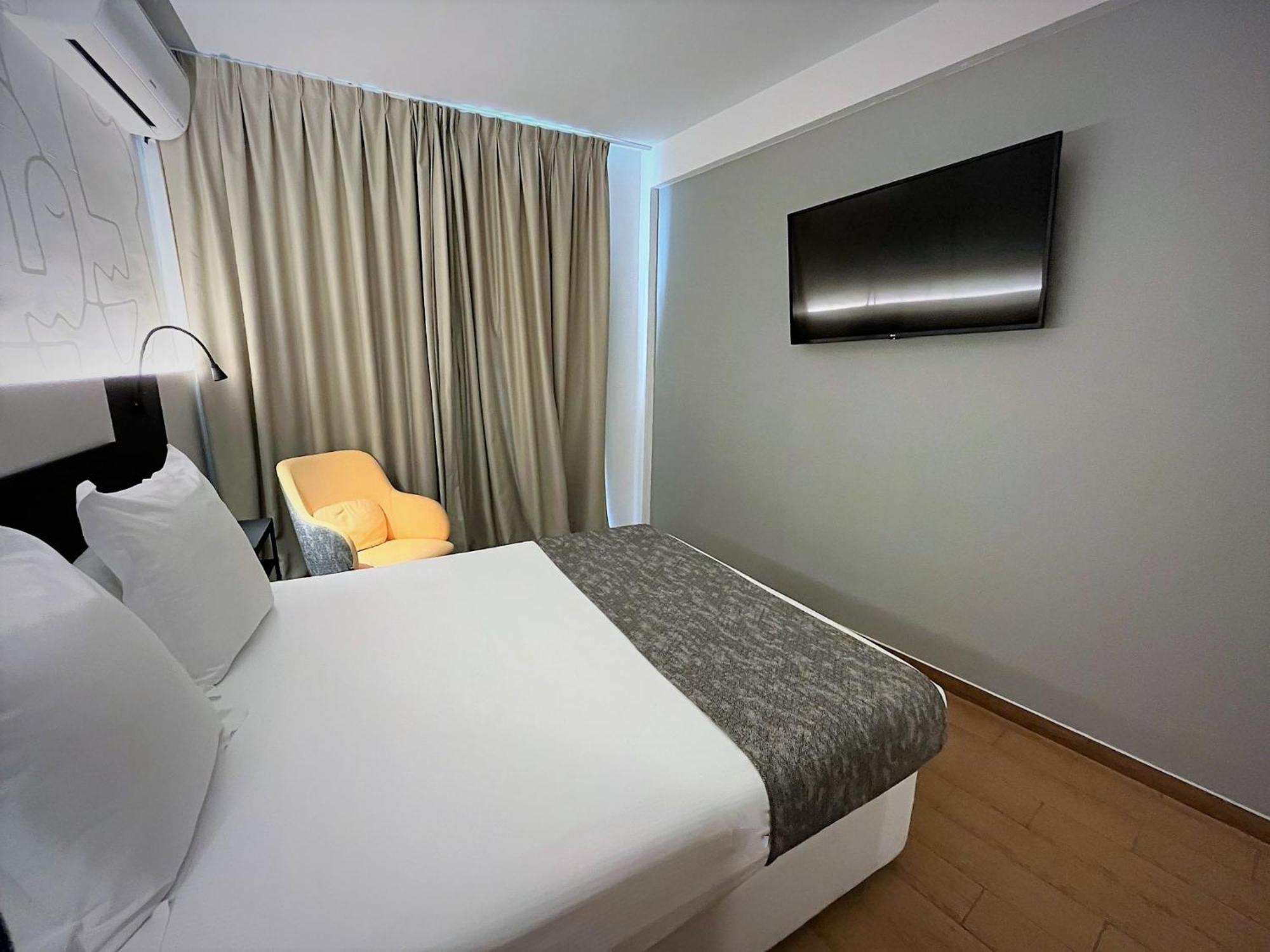 Single Room Balcony