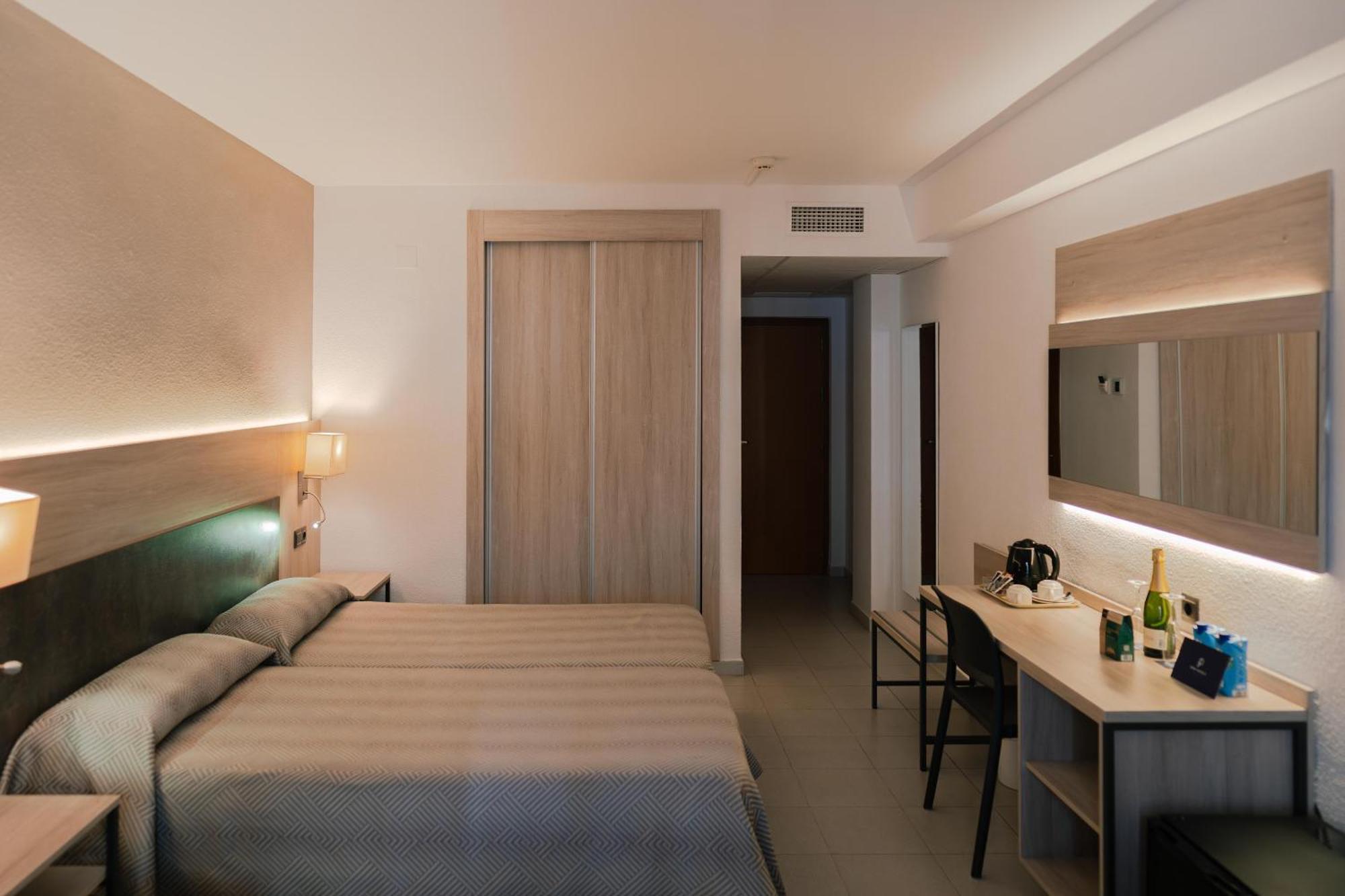 Family Room 21