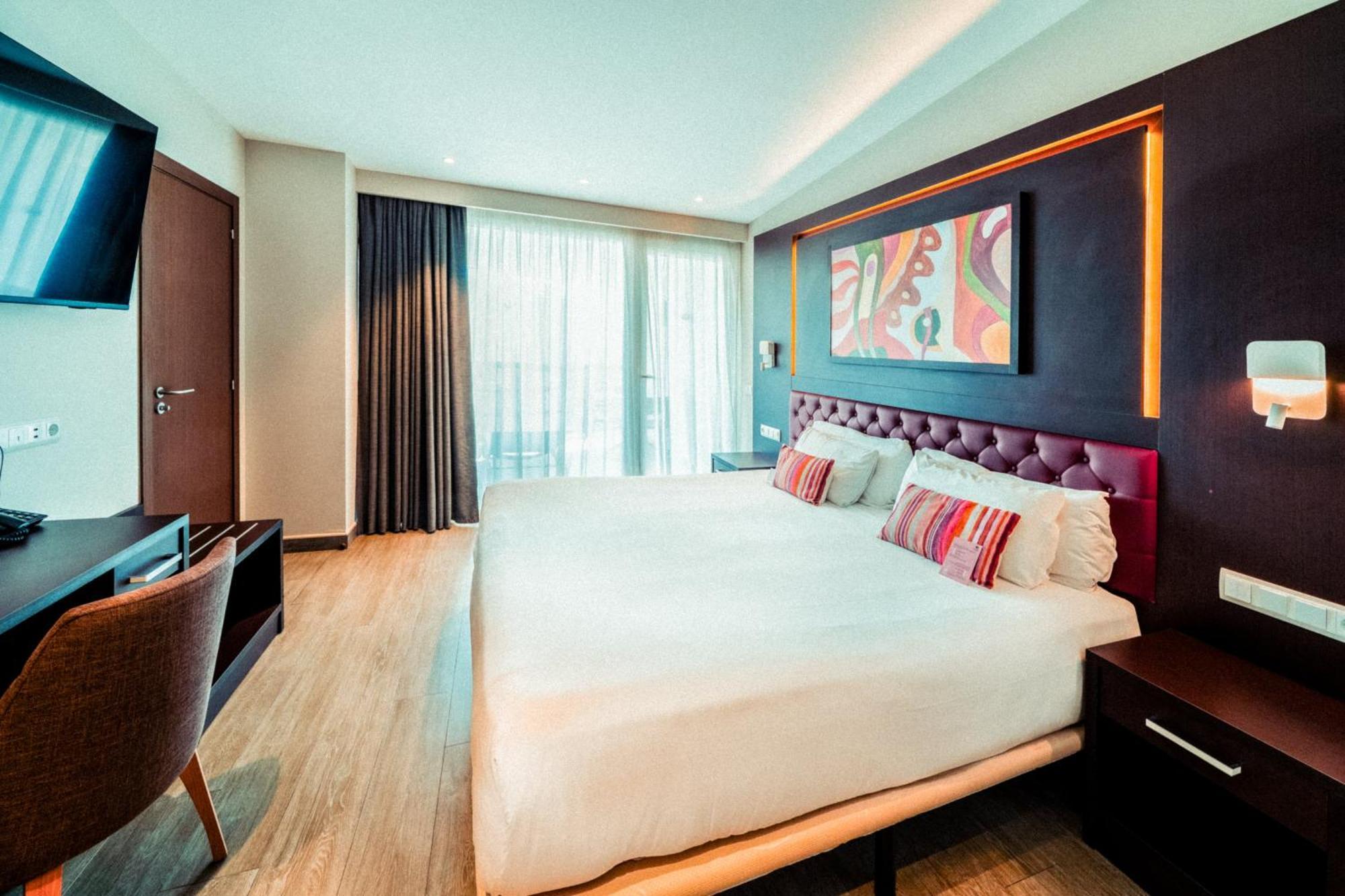 Premium Family Room,1679565813:JPEG