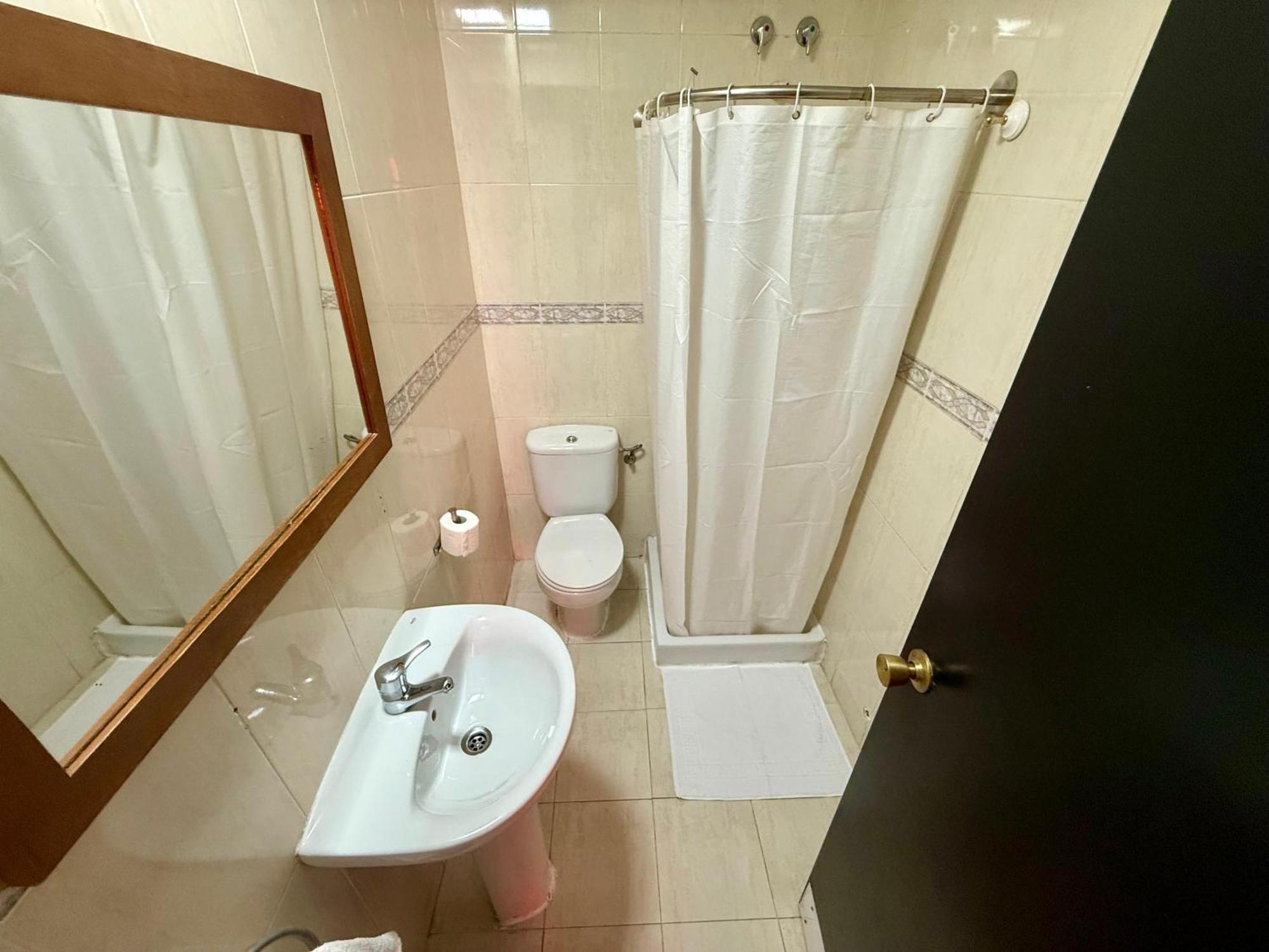 Triple Room Private Bathroom
