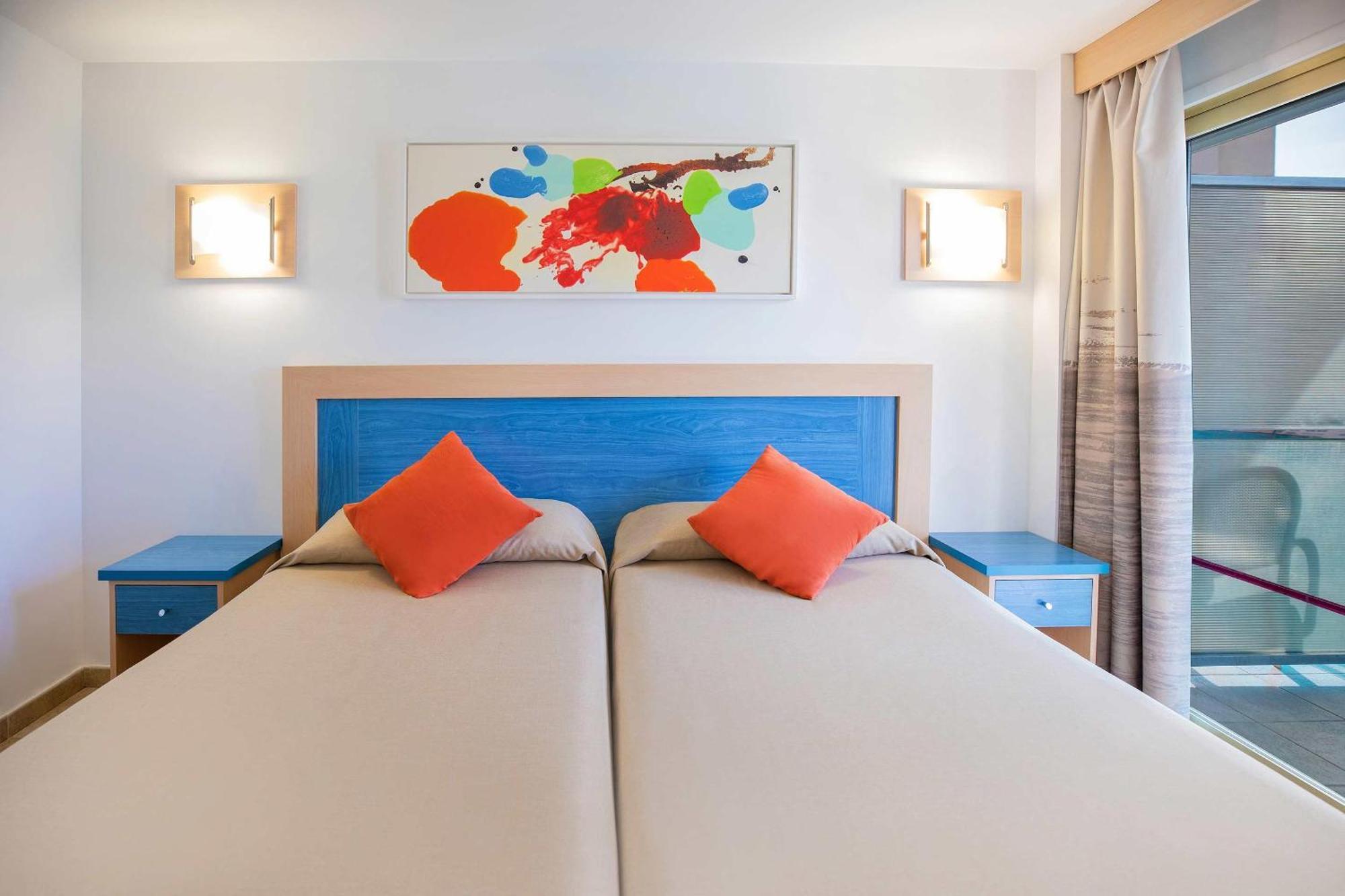 Double or Twin Room with Pool View,1697789709:JPEG