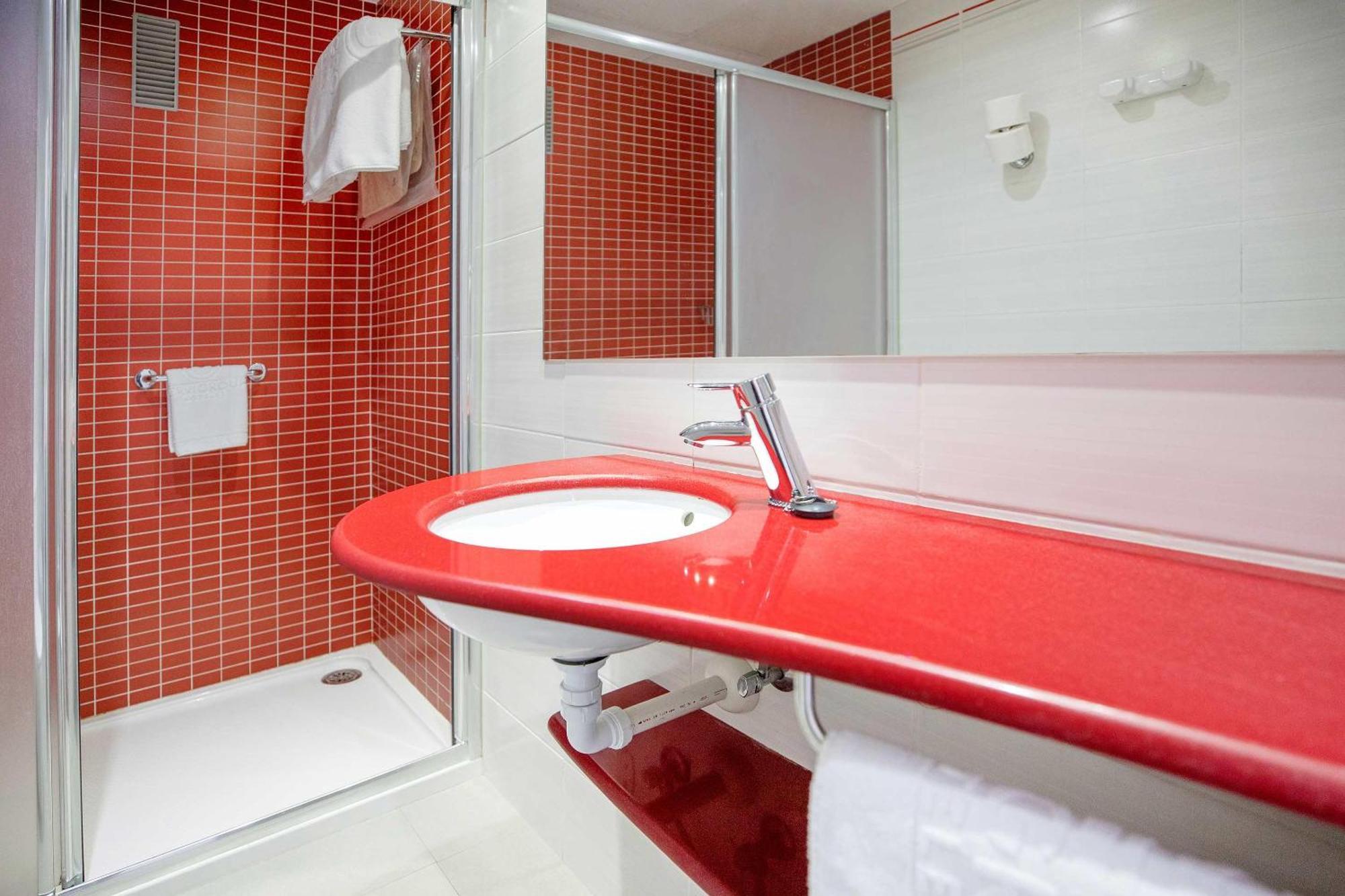 Double or Twin Room with Extra Bed (3 Adults)