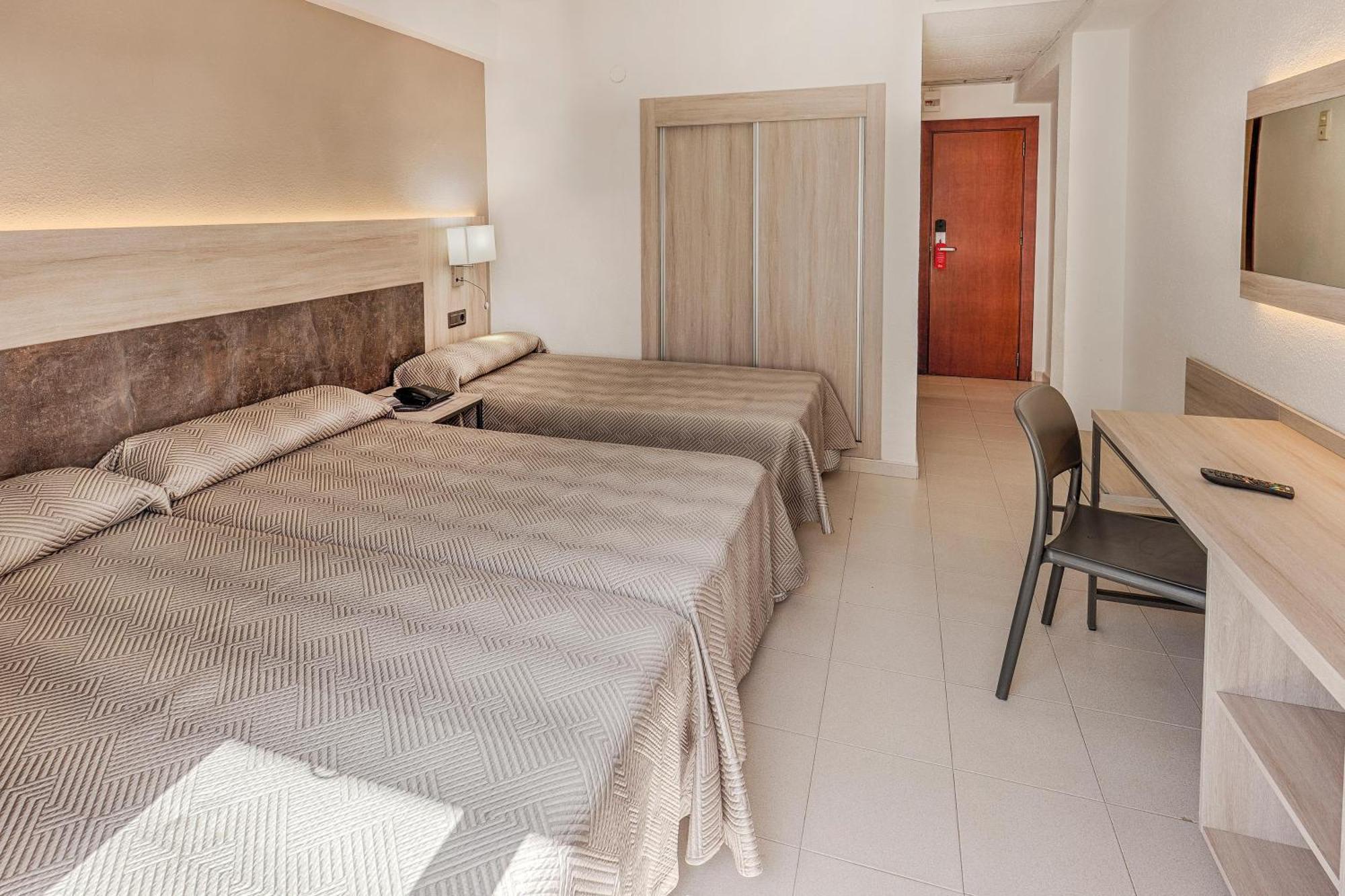 Triple Room 2