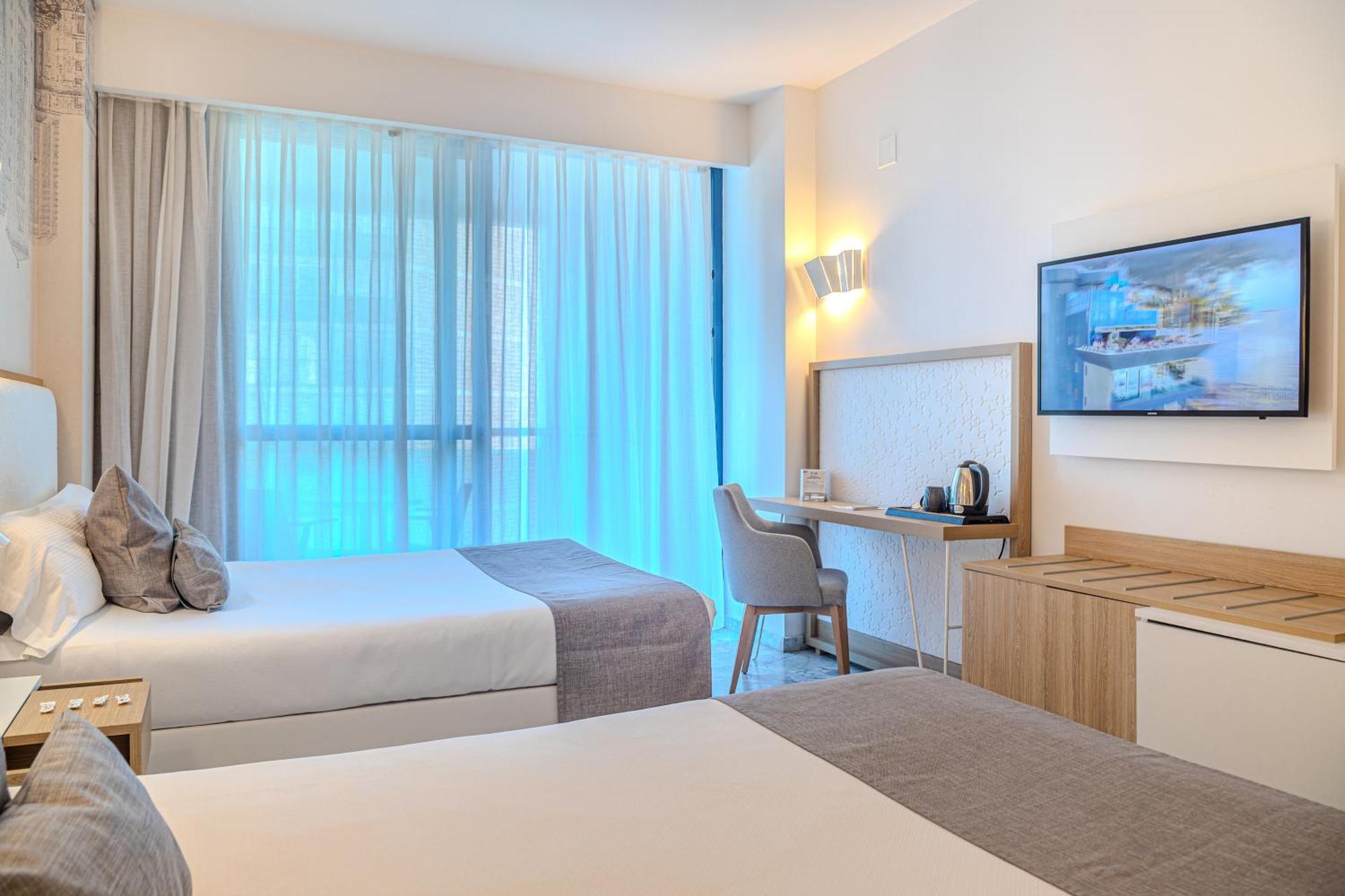 Premium Quadruple Room Terrace