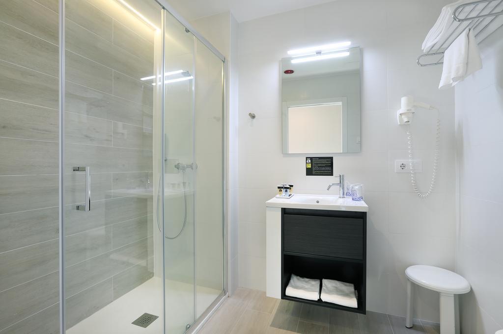 Superior Double or Twin Room with City View,1613664301:JPEG