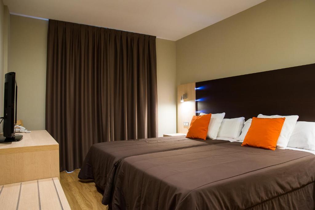 Double or Twin Room,1431683425:JPEG
