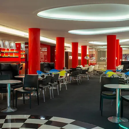 Hotel Oasis Plaza-3