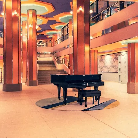 Marina Resort Benidorm - The Original Benidorm Vibe-3