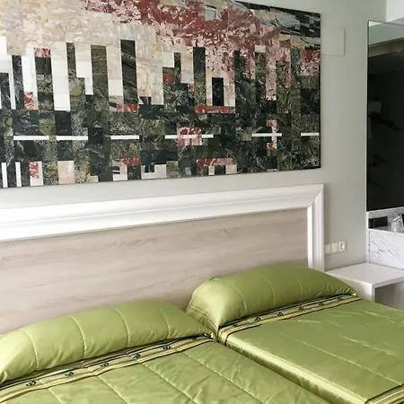 Hotel Benikaktus-2