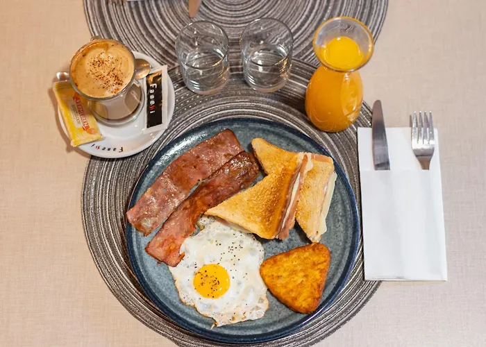 Hotel Queens - Adults Only